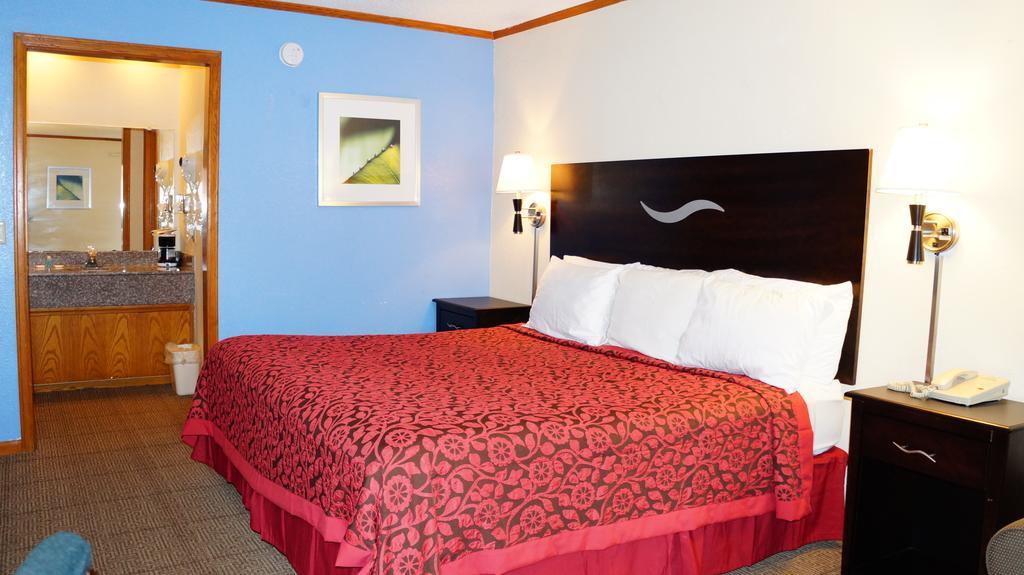 Days Inn Kansas City-Worlds Of Fun Værelse billede